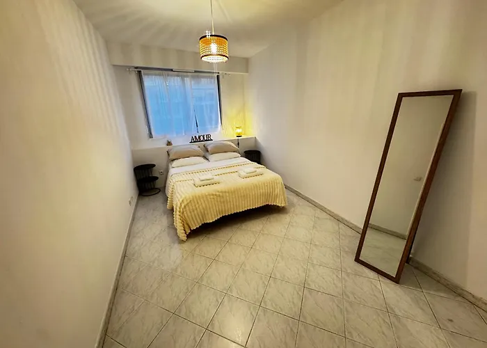 Lägenhet Le Saint Michel - Menton#monaco - 6 Persons - Parking- Bord De